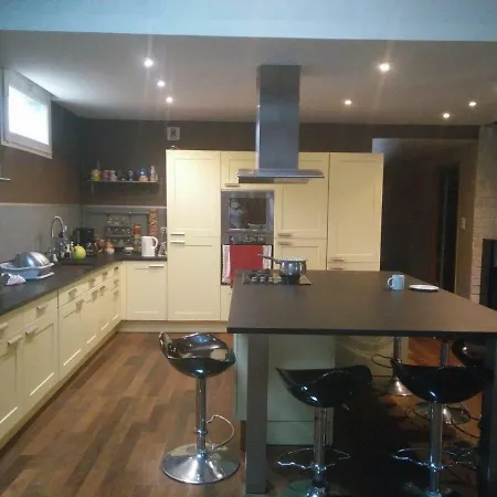 Maison Avec 2 Chambres Privees * Salles (Gironde)